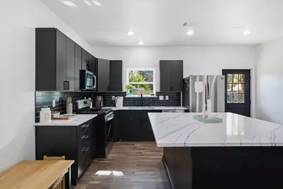 902 N Spring Street, Grand Saline, TX 75140 - Photo 8