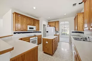 2831 Atrium Dr, Grand Prairie, TX 75052 - Photo 16