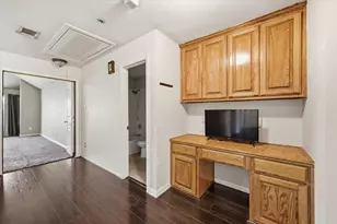 2831 Atrium Dr, Grand Prairie, TX 75052 - Photo 30