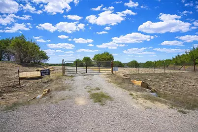 55 Crest Ridge Court, Mineral Wells, TX 76067 - Photo 2