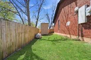 2300 Gurley Ave, Waco, TX 76706 - Photo 22