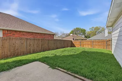 6917 Club Creek Drive, Fort Worth, TX 76137 - Photo 32