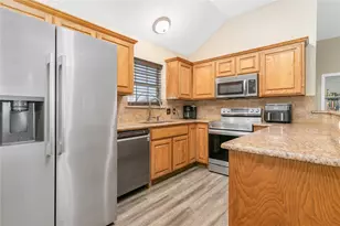 803 Green St, Rio Vista, TX 76093 - Photo 2