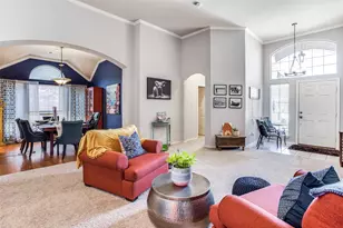 615 Delores Dr, Grand Prairie, TX 75052 - Photo 6