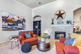 615 Delores Dr, Grand Prairie, TX 75052 - Photo 10