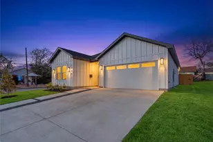 2800 Carter St, Dallas, TX 75210 - Photo 2