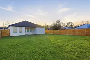 2800 Carter St, Dallas, TX 75210 - Photo 20