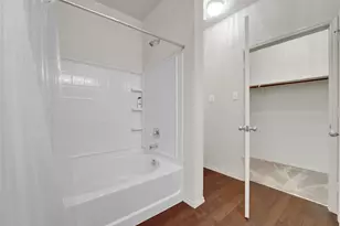 921 Penny Royal Ct, Arlington, TX 76002 - Photo 14