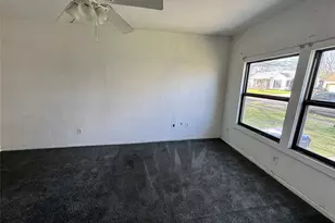 808 Magnolia Dr, Garland, TX 75040 - Photo 10