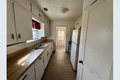 808 Magnolia Drive, Garland, TX 75040 - Photo 6