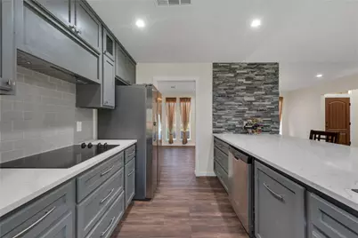 224 Plainview Drive, Hurst, TX 76054 - Photo 8