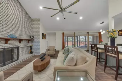 224 Plainview Drive, Hurst, TX 76054 - Photo 10