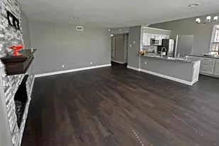 2951 Chanute Dr, Grand Prairie, TX 75052 - Photo 14