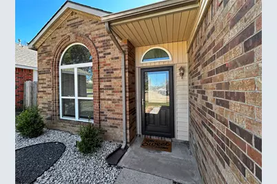 2951 Chanute Drive, Grand Prairie, TX 75052 - Photo 4