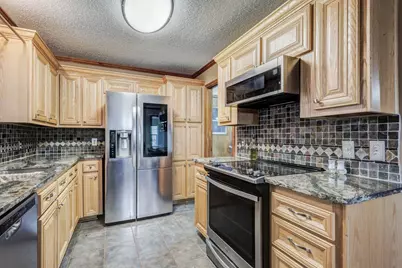 1110 Hemphill Court, Cleburne, TX 76033 - Photo 16