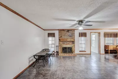 1110 Hemphill Court, Cleburne, TX 76033 - Photo 10