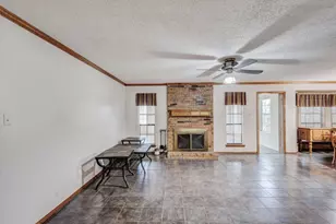 1110 Hemphill Ct, Cleburne, TX 76033 - Photo 10