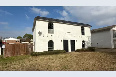 1907 Nolen Court, Arlington, TX 76012 - Photo 2