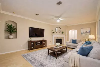 923 N Sky Drive, Houston, TX 77073 - Photo 2