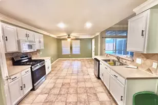 923 N Sky Dr, Houston, TX 77073 - Photo 6