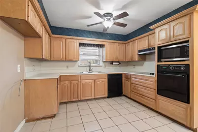 1626 Post Oak Drive, Irving, TX 75061 - Photo 10