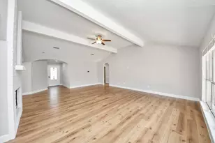 3407 Chalfont Ct, Houston, TX 77066 - Photo 2