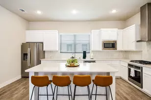 2512 Carolwood Ln, Dallas, TX 75212 - Photo 2