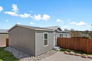 817 Thicket Trail, Granbury, TX 76048 - Photo 4