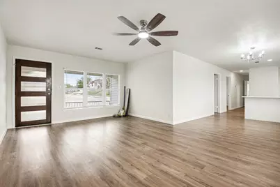 928 Ash Crescent Street, Fort Worth, TX 76104 - Photo 6