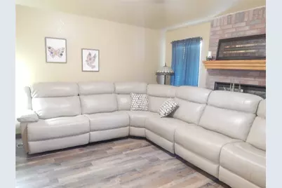 813 Emily Trail, Azle, TX 76020 - Photo 10