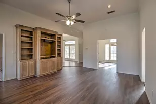 1400 N Saint Charles Ave, Pilot Point, TX 76258 - Photo 8