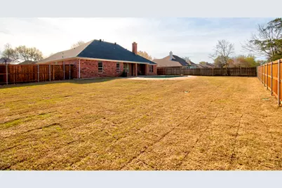 1400 N Saint Charles Avenue, Pilot Point, TX 76258 - Photo 28