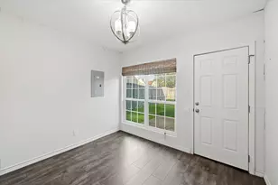 1509 Creek Bank Ln, Arlington, TX 76014 - Photo 6