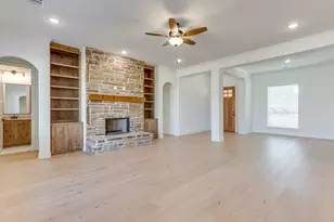 900 Medaris Wy, Azle, TX 76020 - Photo 10