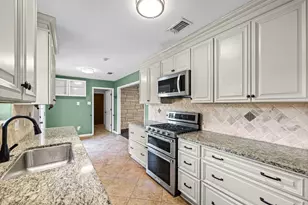 1415 Moss Rose Cir, Irving, TX 75061 - Photo 14