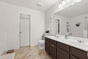 14820 Ledgeview Ct, Balch Springs, TX 75180 - Photo 16