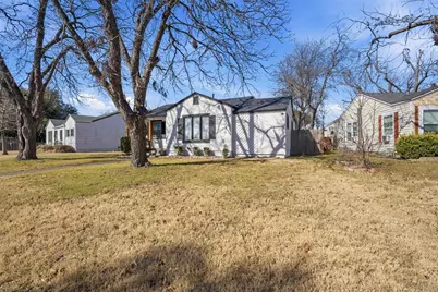 3824 Desert Ridge Drive, Fort Worth, TX 76116 - Photo 2