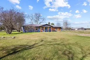 338 Co Rd 1120, Ravenna, TX 75476 - Photo 24