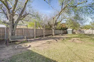 521 Nathan St, Burleson, TX 76028 - Photo 36