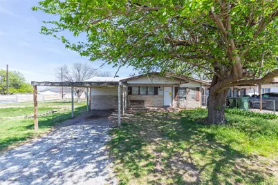 509 Scott Street, Tye, TX 79563 - Photo 1