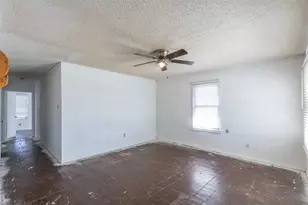 509 Scott St, Tye, TX 79563 - Photo 8