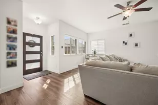 916 Crockett St, Aubrey, TX 76227 - Photo 8