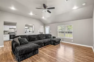 606 Powers St, Lacy Lakeview, TX 76705 - Photo 6