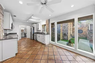 2145 Fountain Square Dr, Fort Worth, TX 76107 - Photo 16