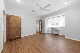 2145 Fountain Square Dr, Fort Worth, TX 76107 - Photo 26