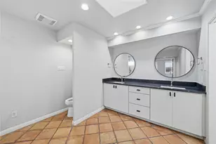 2145 Fountain Square Dr, Fort Worth, TX 76107 - Photo 20