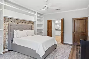 2145 Fountain Square Dr, Fort Worth, TX 76107 - Photo 18