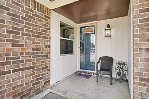 6484 Old Mill Cir, Watauga, TX 76148 - Photo 2