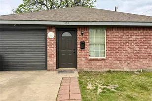 1102 Hamilton St, McKinney, TX 75069 - Photo 2