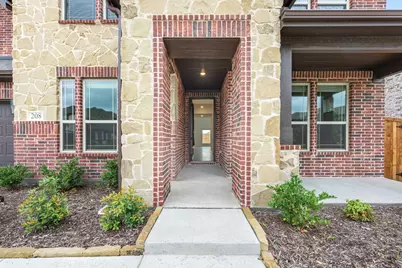 208 Sweetwater Drive, Commerce, TX 75428 - Photo 4